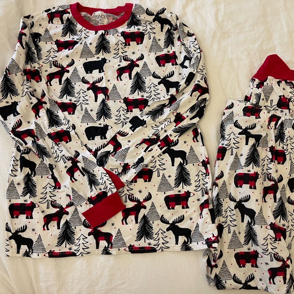 Childrens Place Adults Size Small Christmas Pjs